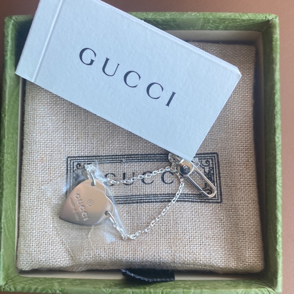 Gucci - Picture 2 of 7